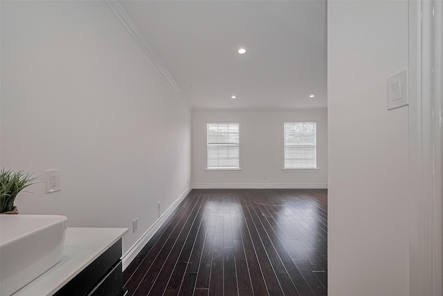 2333 Bering Dr Unit 334, Houston, TX 77057 - spare room with crown molding, dark wood-style floors, and recessed lighting