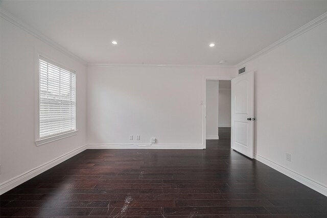 2333 Bering Dr Unit 334, Houston, TX 77057 - empty room featuring dark wood-style flooring, ornamental molding, and recessed lighting