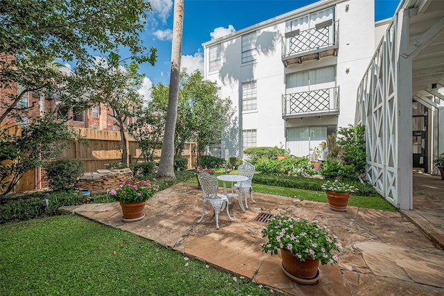 2333 Bering Dr Unit 334, Houston, TX 77057 - view of patio