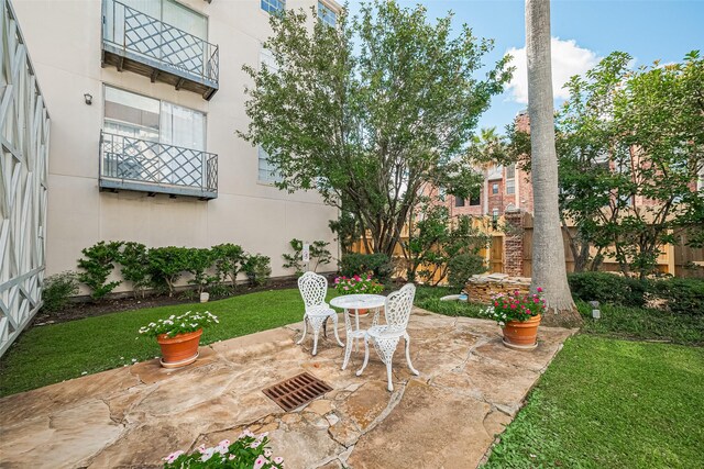 2333 Bering Dr Unit 334, Houston, TX 77057 - view of patio / terrace