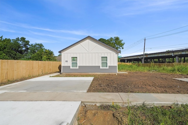 1026 Theresa St, Houston, TX 77051 - view of front of home