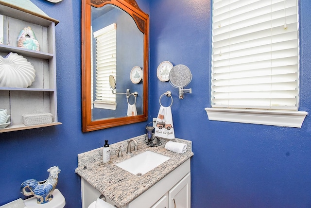 2230 Lakeshore Edge Dr, Houston, TX 77080 - half bath featuring vanity
