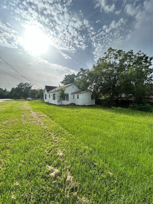 1246 5th St, Hempstead, TX 77445 - view of green lawn