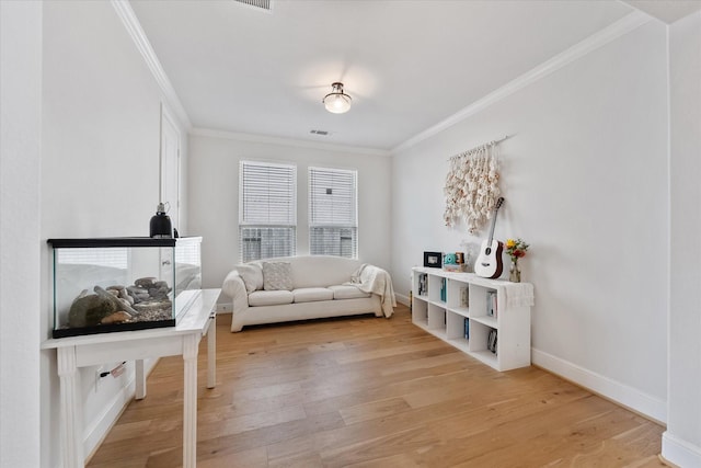 10059 Preserve Way, Conroe, TX 77385 - living area with crown molding and light wood finished floors