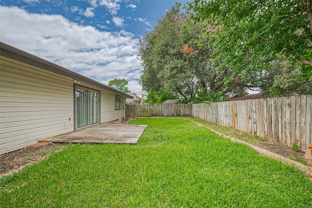 10423 Rancho Bernardo Ln, Sugar Land, TX 77498 - fenced backyard featuring a wooden deck