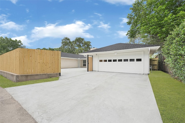 10019 Braes Forest Dr, Houston, TX 77071 - view of front of property featuring a detached garage