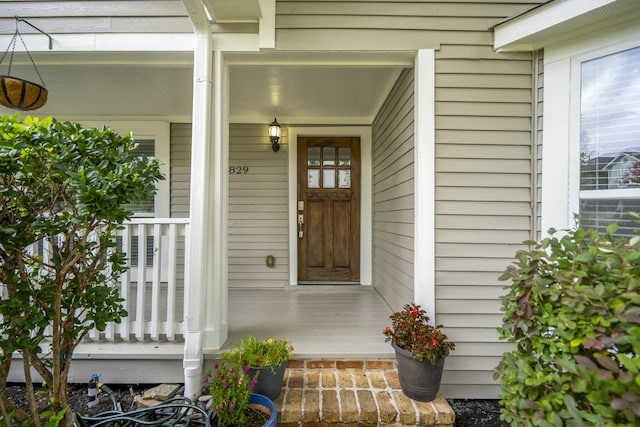 829 E 27th St, Houston, TX 77009 - view of exterior entry featuring covered porch