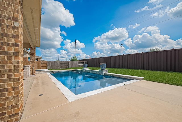 6022 Allendale Ridge Trl, Richmond, TX 77407 - view of pool with a fenced backyard and a patio area