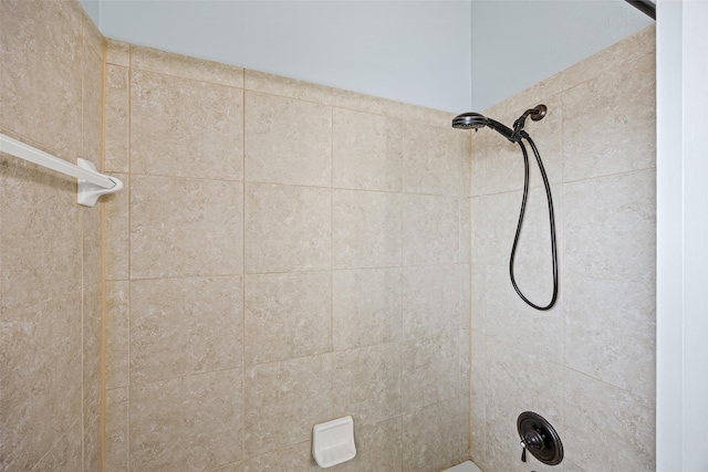 1773 Aden Dr, Houston, TX 77003 - bathroom with shower / washtub combination