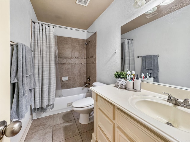 2905 Baer St Unit 6, Houston, TX 77020 - bathroom featuring vanity, shower / bath combo with shower curtain, and tile patterned floors