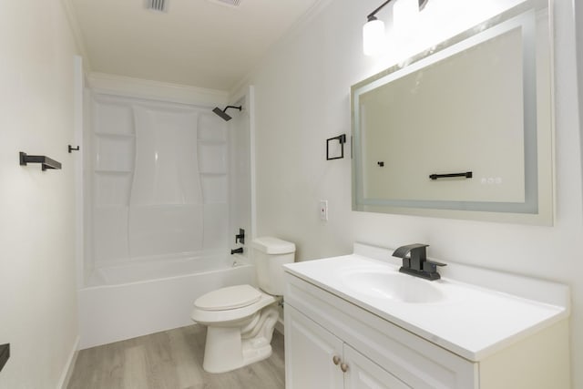 113 N Holmes St, La Porte, TX 77571 - bathroom featuring wood finished floors, vanity, shower / bathtub combination, and ornamental molding