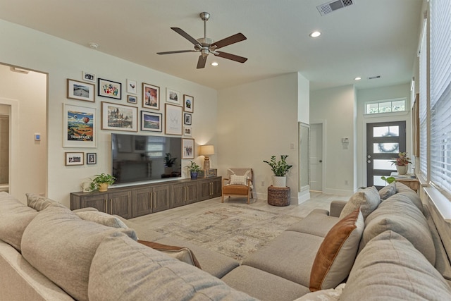 454 Glacier Pass, Montgomery, TX 77316 - living area featuring ceiling fan and recessed lighting