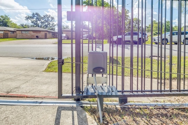 8130 Jutland Rd, Houston, TX 77033 - view of gate