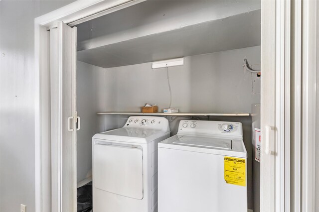 7730 Wickersham Pl, Beaumont, TX 77706 - laundry area featuring independent washer and dryer and water heater