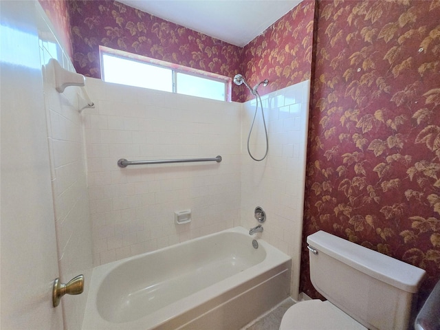 2922 Whetrock Ln, Sugar Land, TX 77479 - full bathroom with wallpapered walls and bathing tub / shower combination