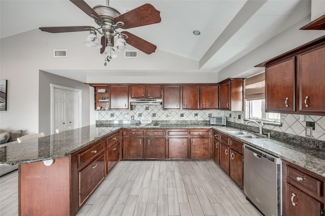 124 N Mae Cir, Crystal Beach, TX 77650 - photo 3