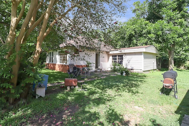 531 Circle Dr, La Porte, TX 77571 - view of green lawn