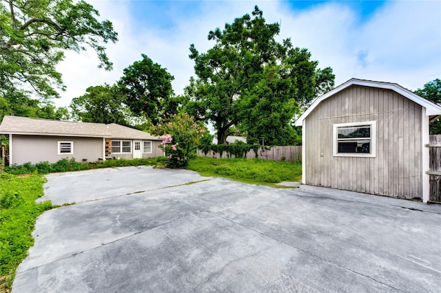 224 Maddox St, Clute, TX 77531 - view of patio