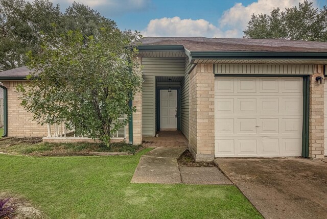 22307 Silver Morning Cir, Katy, TX 77450 - view of front of home featuring roof with shingles, brick siding, a front yard, and driveway