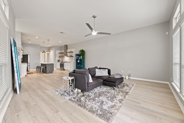 709 N Bayshore Dr, La Porte, TX 77571 - photo 11