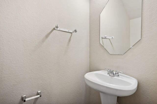 3319 Atascocita Vale Dr, Humble, TX 77396 - bathroom with a sink
