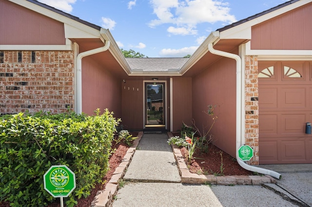 1370 Stevenage Ln, Channelview, TX 77530 - property entrance featuring a garage
