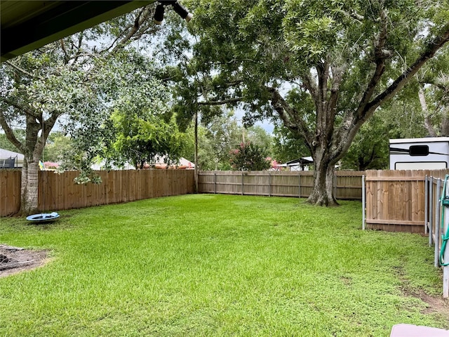 1203 Yupon St, El Campo, TX 77437 - photo 29