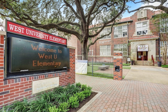 3926 Oberlin St, West University Place, TX 77005 - photo 34
