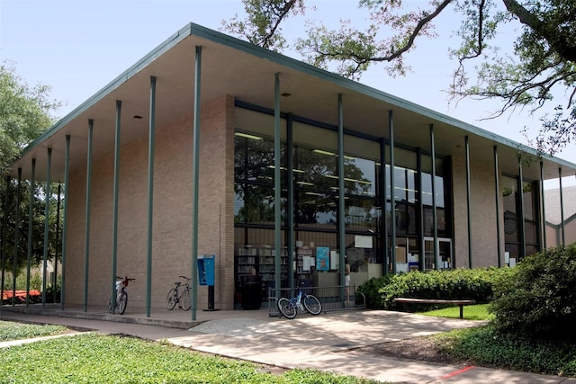 3926 Oberlin St, West University Place, TX 77005 - view of building exterior