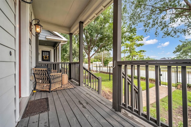 8720 Kempwood Dr, Houston, TX 77080 - wooden terrace with a fenced backyard