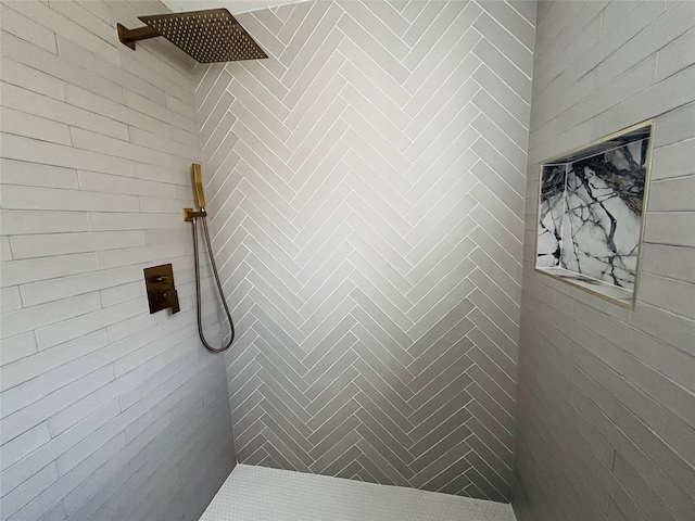 16246 Los Altos Dr, Houston, TX 77083 - bathroom with a tile shower