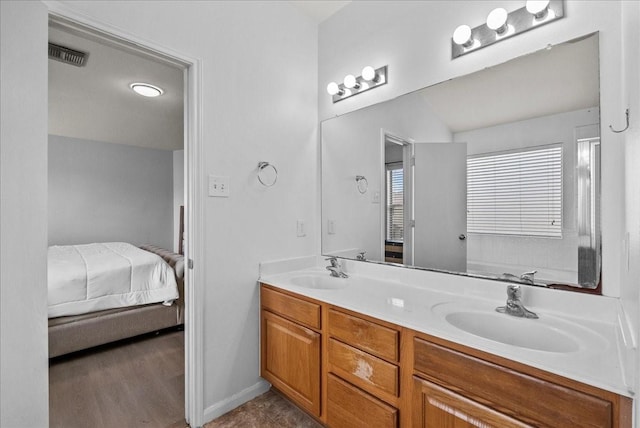 1054 Inverness Cv, Dickinson, TX 77539 - ensuite bathroom with double vanity