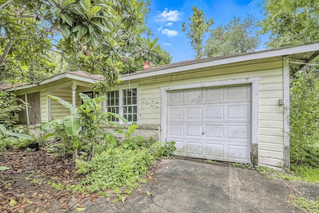 6907 Isla Rd, Brookside, TX 77581 - garage with concrete driveway