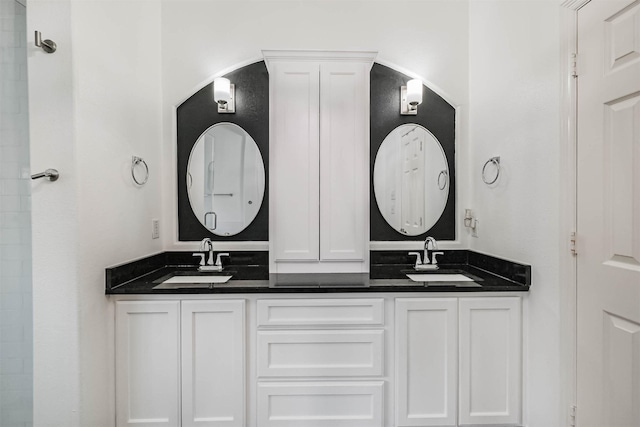 13811 Pepperstone Ln, Houston, TX 77044 - bathroom with double vanity
