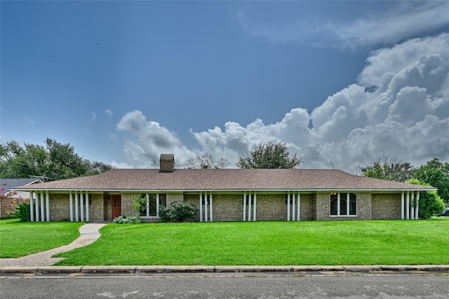 687 Bending Oaks Dr, Bellville, TX 77418 - photo 1