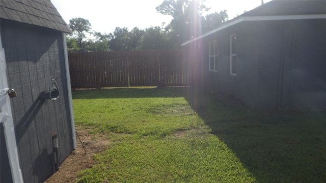 232 Birch St, Lake Jackson, TX 77566 - view of yard