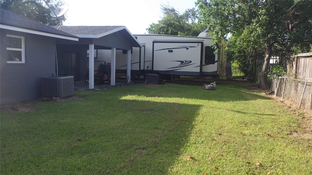 232 Birch St, Lake Jackson, TX 77566 - view of yard