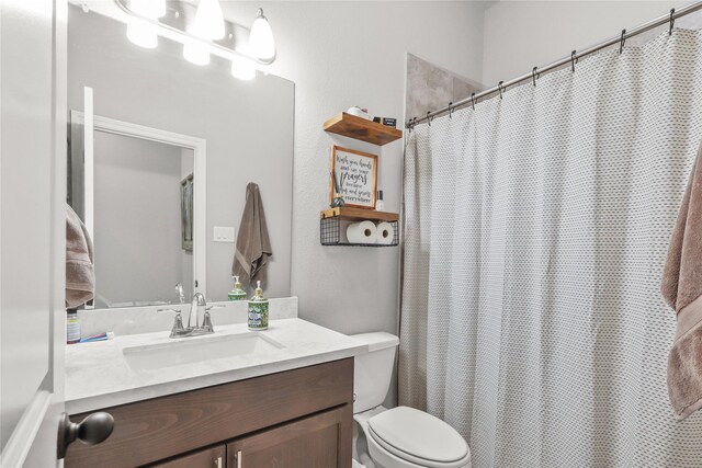 4802 Wagtail Way Ln, League City, TX 77573 - full bath featuring vanity and curtained shower