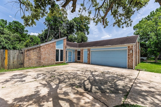 12126 Holly Stone Dr, Houston, TX 77070 - photo 1