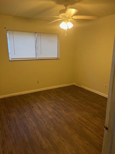 6742 Indian Lake Dr, Houston, TX 77489 - photo 11