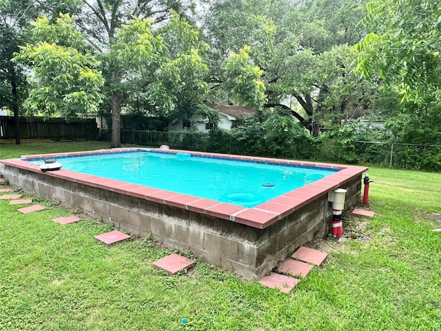 918 E Mcalpine St, Navasota, TX 77868 - view of pool with a fenced backyard