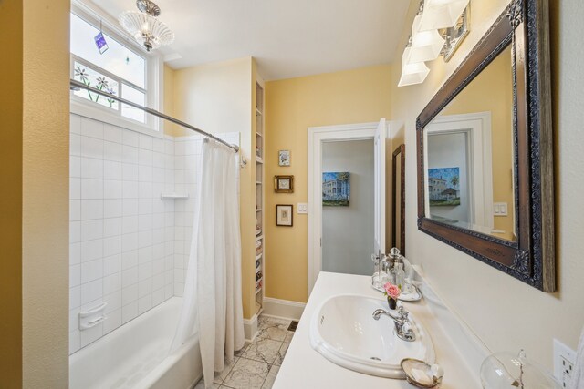 607 11th St, Galveston, TX 77550 - full bath featuring shower / tub combo with curtain and vanity