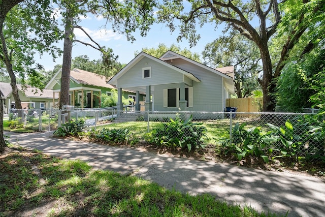 317 11th Ave N, Texas City, TX 77590 - bungalow-style home with a porch