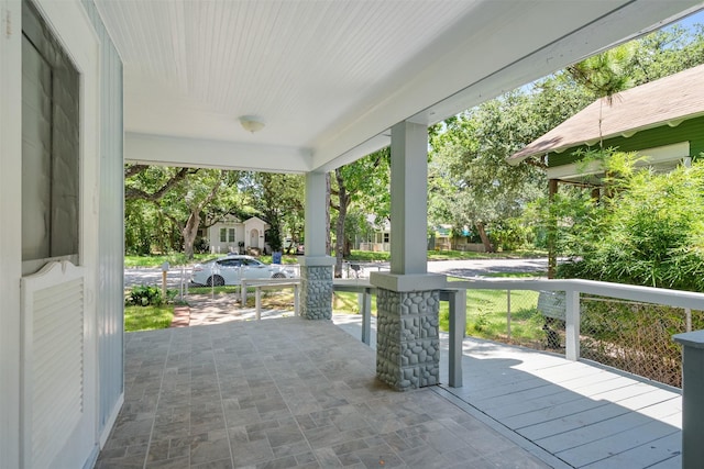 317 11th Ave N, Texas City, TX 77590 - view of covered porch