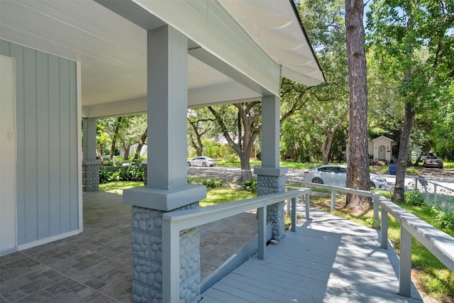 317 11th Ave N, Texas City, TX 77590 - view of porch