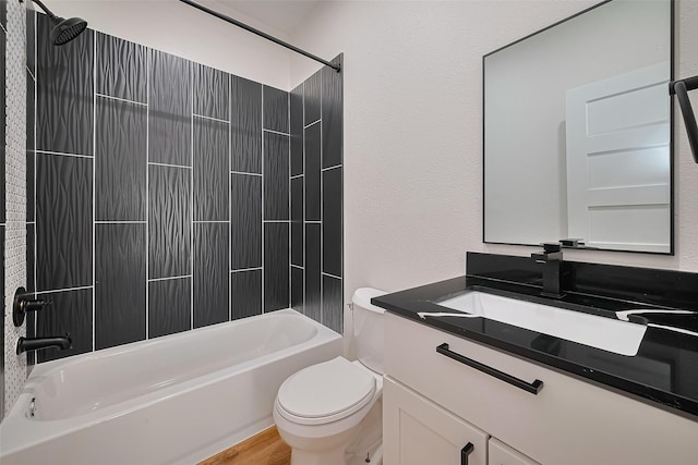 2015 Creston Dr, Houston, TX 77026 - full bathroom featuring vanity and shower / bath combination