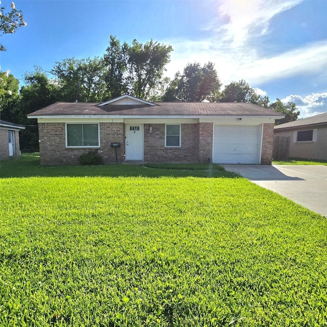 1805 N 5th St, Baytown, TX 77520 - photo 1