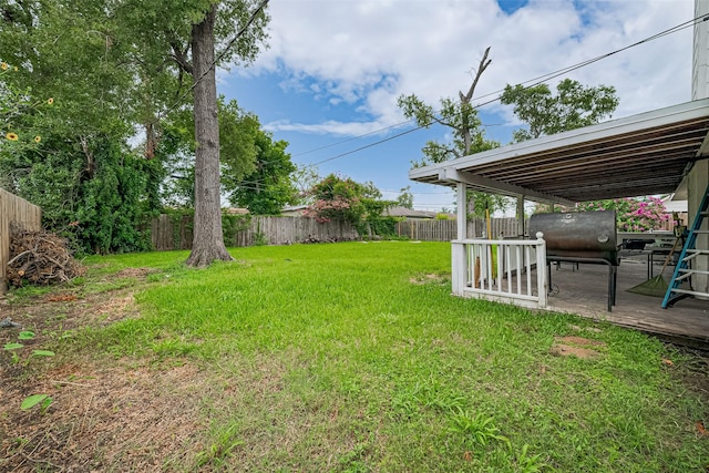 13351 Oak Leaf Ln, Houston, TX 77015 - fenced backyard featuring a deck