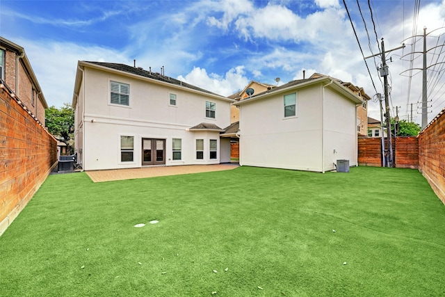4004 Childress St, Houston, TX 77005 - back of property with stucco siding and a fenced backyard