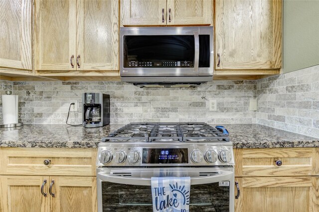 37 Wildwood Lake Dr, Huntsville, TX 77340 - photo 8